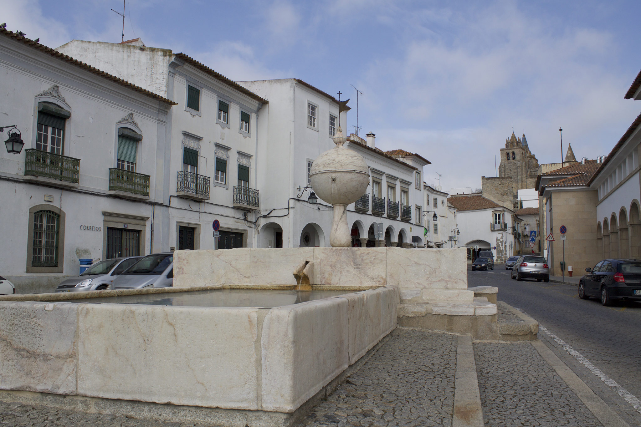 Evora